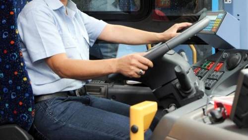 Chat Trasporto, focus autisti: patente a 18 anni