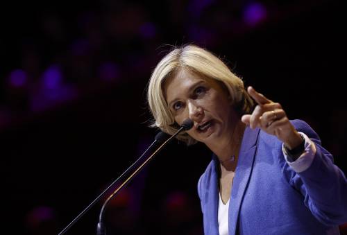 "Chiudere le frontiere d'Europa": la proposta che infiamma la Francia