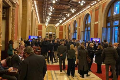Quirinale, la verità dietro quinte: il cazzeggio dei grandi elettori