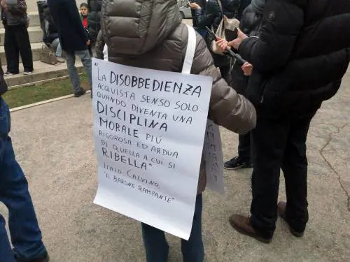 Manifestazioni no vax nel Giorno della memoria