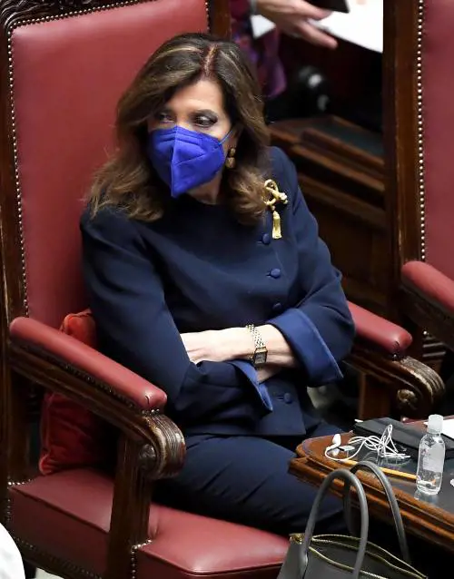 Quinta fumata nera: Casellati si ferma a 382