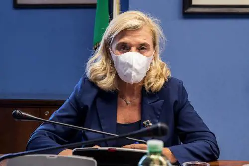 Quel retroscena di Renzi sulla 007 Belloni. "Oppose il segreto sul caso Report-autogrill"