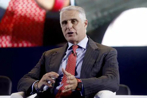 Unicredit, il primo anno di Orcel tra luci (il piano) e ombre (m&a)