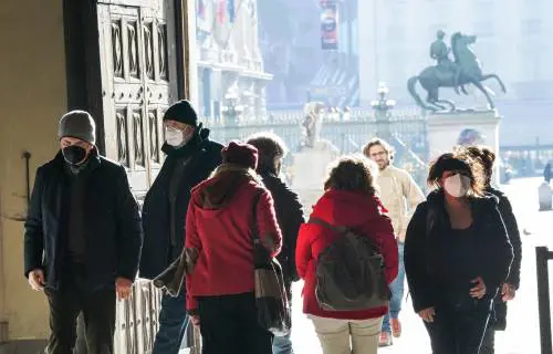 Omicron, cambia tutto: "Perché il picco è alle spalle..."