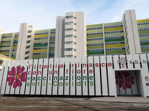 Violenza in corsia, medico aggredito da familiari di una paziente positiva