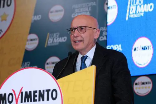 "Io ex 5s e amico del capo dello Stato. Cerco solo di non metterlo in imbarazzo"