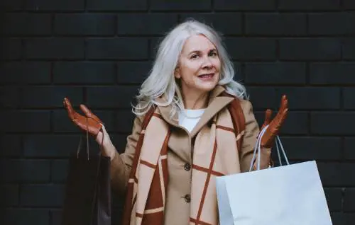 Moda: 10 capi must-have per le donne over 60