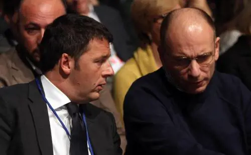"Letta in difficoltà inizia a mentire". L'affondo di Renzi sul dem