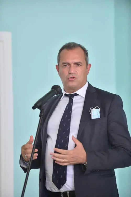 L'ex sindaco Luigi De Magistris