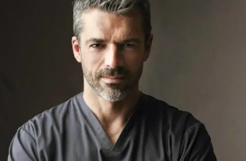 "Non ho i soldi", "Ti ospito io". Il generoso gesto di Luca Argentero che commuove il web