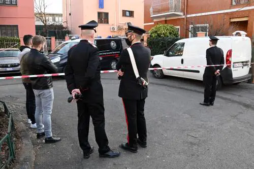 Reagisce alla rapina, poi l'edicolante muore davanti agli occhi di tutti