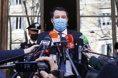 "Giorgetti mi aveva avvisato...". Poi Salvini chiude al rimpasto