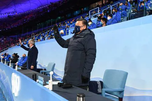 Lo show di Xi, gli autocrati e le bugie di regime