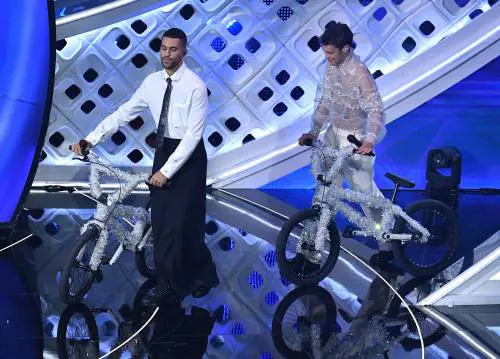 Emozioni e sorprese nella finale di Sanremo