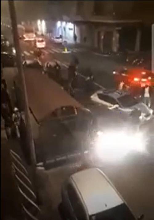 "Festa" e paura a Torino. L'assalto dei senegalesi mette in fuga la polizia