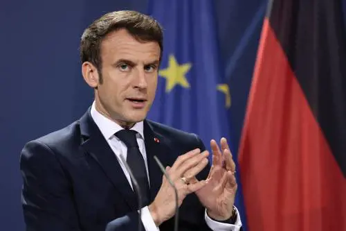 Parigi, due miliardi per la sua "Enel". Dai francesi lezione di sistema
