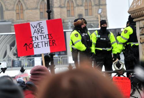 La protesta dei camionisti canadesi: il grande esperimento dei conservatori americani