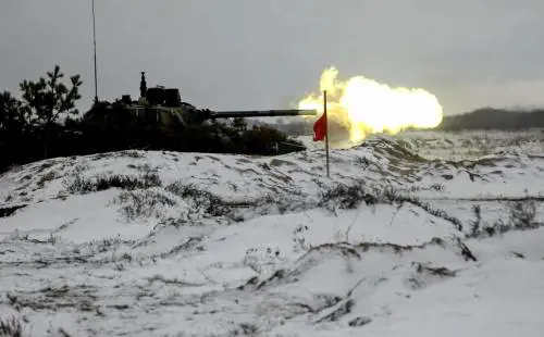 Giochi di guerra al confine. E gli Usa preparano l'evacuazione