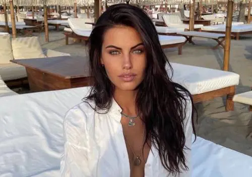 Flirt tra il bomber della Juve e Carolina Stramare? "Avvistati insieme"