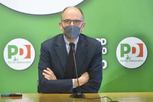 La sinistra si polverizza. Cisl si sfila dalla piazza