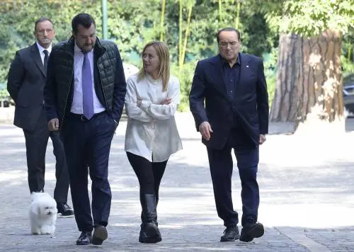 È già campagna elettorale. Il centrodestra è in pole