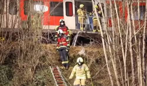 Pauroso schianto fra treni a Monaco: un morto e numerosi feriti
