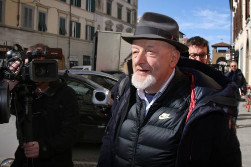 Assolti i genitori di Renzi. Papà Tiziano contro la pm dell'indagine