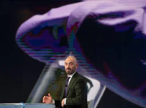 "Quarta dose ai 60enni? Inutile...": il monito choc di Bassetti