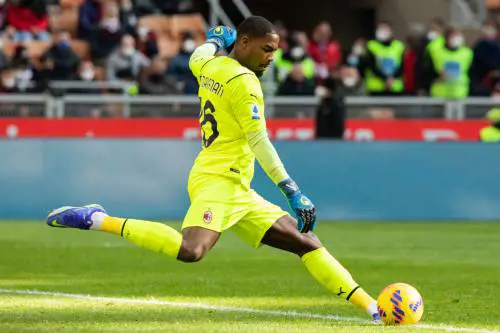 Il record di Maignan che "cancella" Donnarumma
