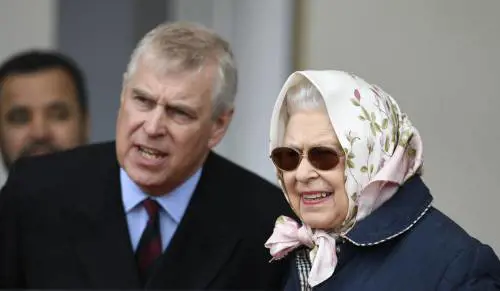 "Compassione, cura, fiducia...". L'ultima lettera di Andrea alla Regina Elisabetta