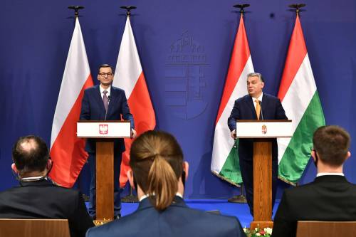 Scure Ue sui fondi a Polonia e Ungheria: cosa può succede ora