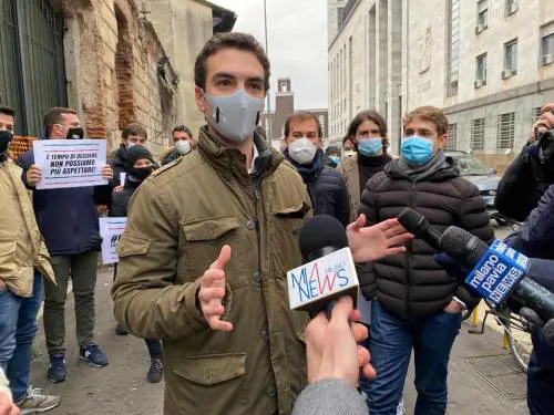 "Una panchina per le donne afghane? La sinistra non firma"