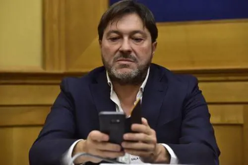 La "nazionale" anti-italiana: Ranucci & Co a Bruxelles gettano fango contro il Paese