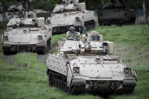 "No alla Nato", Il Paese che prova a sfilarsi ma ormai è legato all'Alleanza