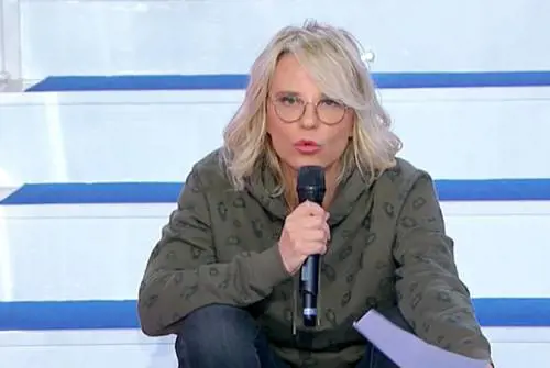 Uomini e Donne, la dura reazione della De Filippi: "Nessuno l'ha bloccata..."
