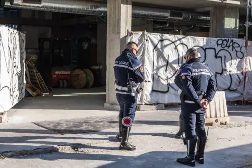 Spray urticante scaduto e le moto guaste nei box. I ghisa restano a piedi