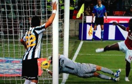 Il gol "fantasma" di Muntari alla Juventus 