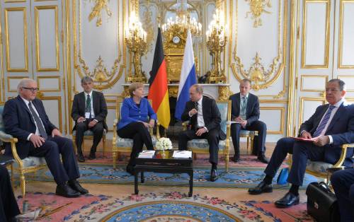 Dagli accordi di Budapest a quelli di Minsk: Mosca e tutti i trattati diventati carta straccia
