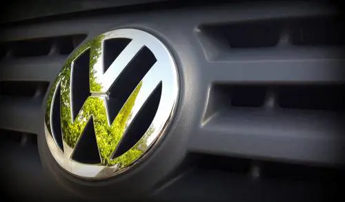 Vw guida Porsche in Borsa. E spinge la svolta elettrica