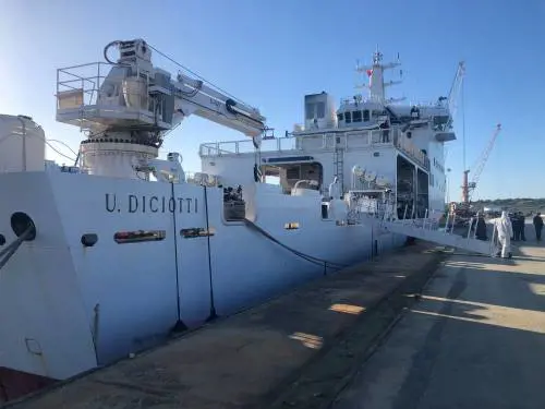 La nave Diciotti ci porta oltre 100 migranti positivi