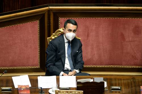 "Basta incontri", "Strana idea di diplomazia". Il botta e risposta tra Di Maio e Mosca