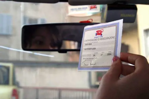 Assicurazioni, con le grandinate salgono le rate per la casa (e l'auto): tutti gli aumenti