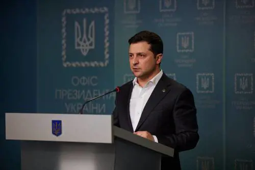 Quattro attentati falliti e una (falsa) fuga. Caccia grossa a Zelensky
