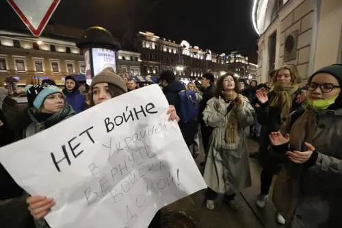 L'intellettuale espatriata "I russi sono sotto choc"