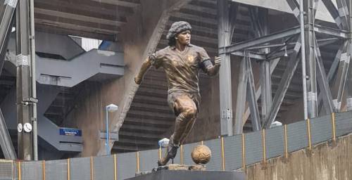 Mancano gli spazi, niente Museo Maradona nell’ex stadio San Paolo