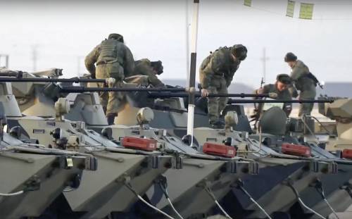 "Centomila soldati pronti a calare da nord". Il piano russo per chiudere la partita in Ucraina