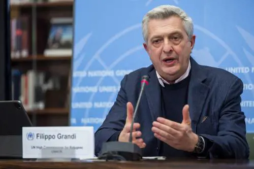 Già 200mila gli sfollati oltre confine ma potrebbero diventare 4 milioni: "Spaventati da quello che verrà"