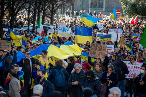 Il mondo con l'Ucraina: veglie, cortei e proteste