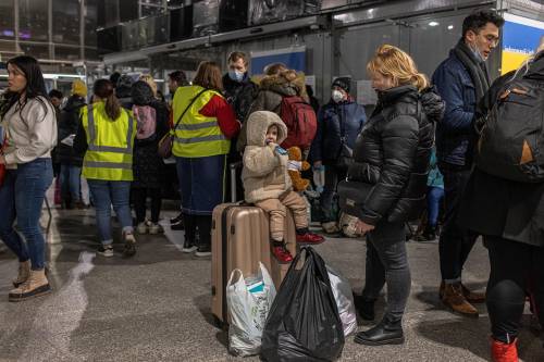 Si attiva la catena umanitaria "fai da te". I Comuni mobilitati per gli ucraini in fuga