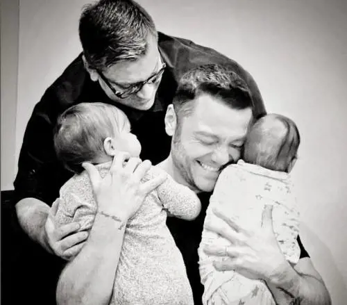 "Scontro tra culture...". Ecco la causa del divorzio di Tiziano Ferro